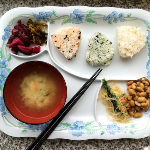 Tradycyjne japońskie śniadanie z zupą miso, fot. Beata Pawlikowska
