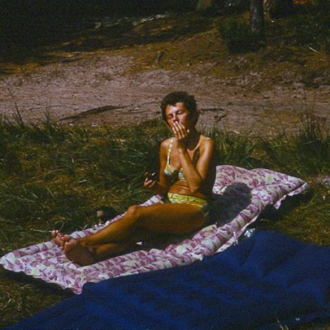 Moja mama na plaży, fot. Adam Pawlikowski